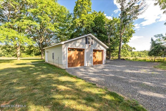 102 Middletown Road, Holmdel, NJ 07733