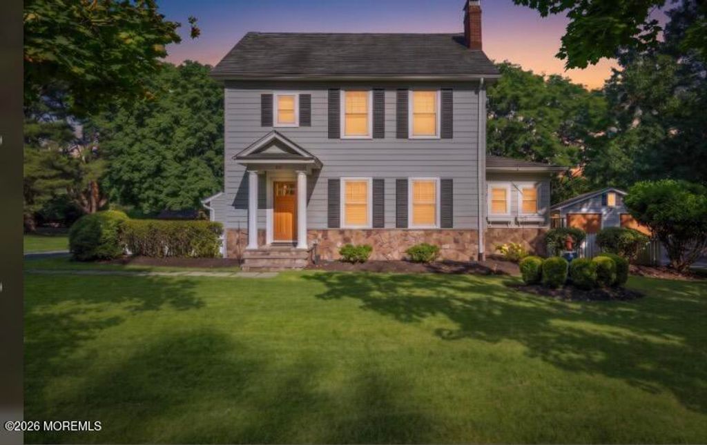 102 Middletown Road, Holmdel, NJ 07733
