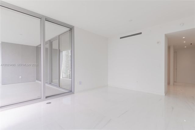 300 Biscayne Blvd Way 1704, Miami, FL 33131