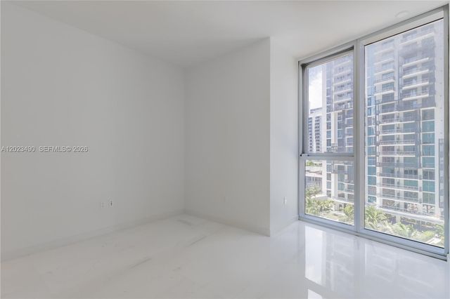 300 Biscayne Blvd Way 1704, Miami, FL 33131