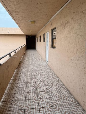 6880 Abbott Ave 508, Miami Beach, FL 33141