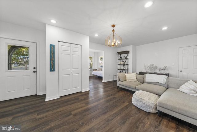132 N LAFAYETTE AVE, Ventnor City, NJ 08406