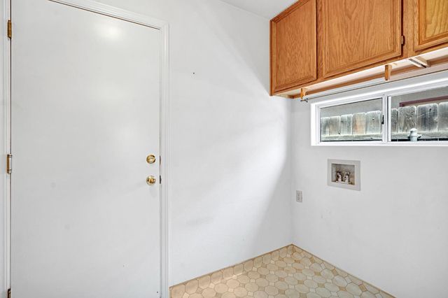 1315 E Loma Linda Avenue, Fresno, CA 93720