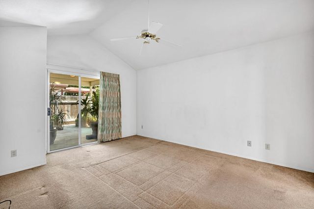 1315 E Loma Linda Avenue, Fresno, CA 93720