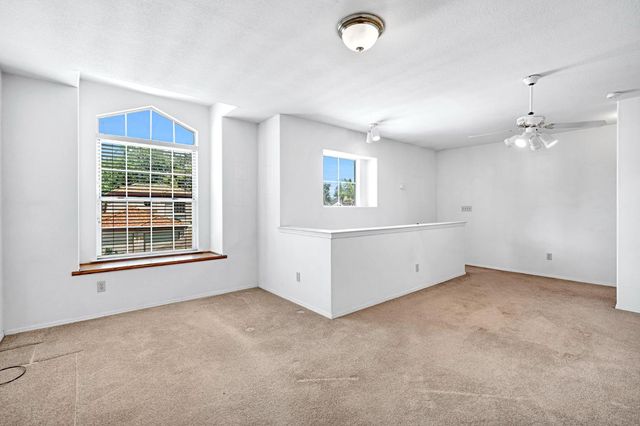 1315 E Loma Linda Avenue, Fresno, CA 93720
