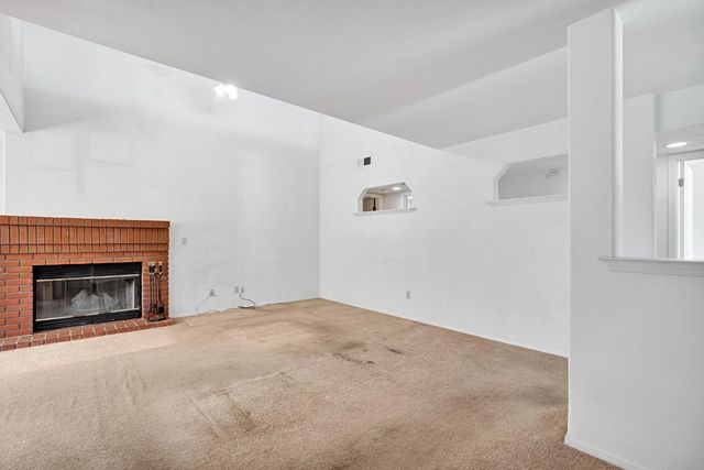 1315 E Loma Linda Avenue, Fresno, CA 93720