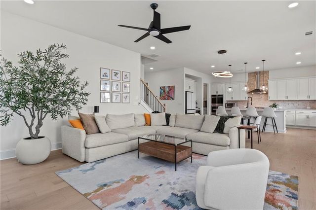 383 Tillman Pass, Woodstock, GA 30188