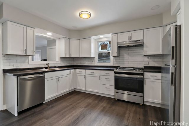 2610 S Thomas Court, Mchenry, IL 60051