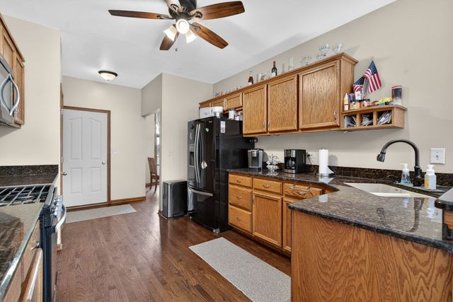 24453 S Blackhawk Drive, Channahon, IL 60410