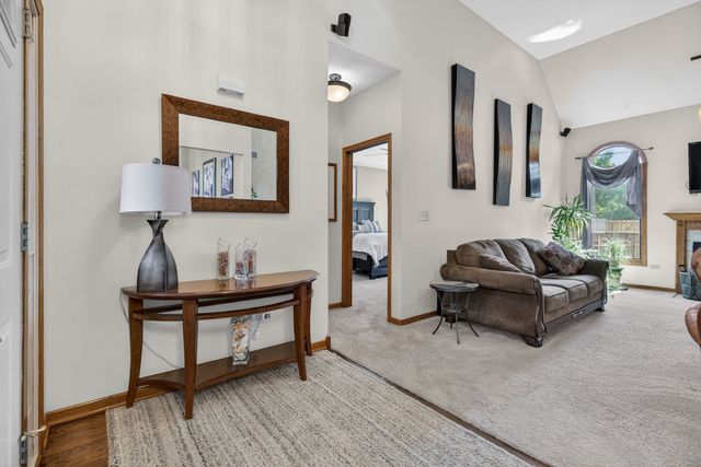 24453 S Blackhawk Drive, Channahon, IL 60410