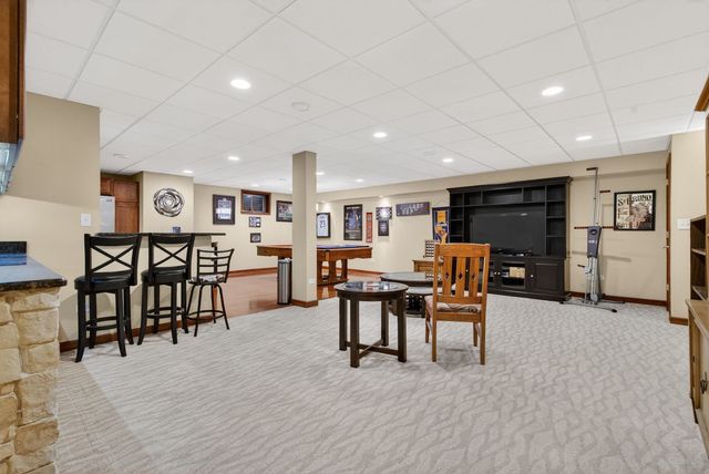 24453 S Blackhawk Drive, Channahon, IL 60410