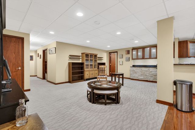 24453 S Blackhawk Drive, Channahon, IL 60410