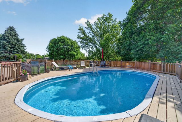 24453 S Blackhawk Drive, Channahon, IL 60410