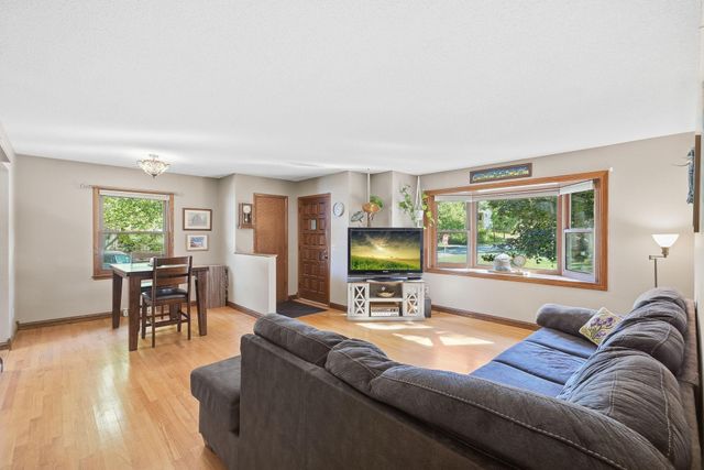 4549 Nevada Avenue N, New Hope, MN 55428