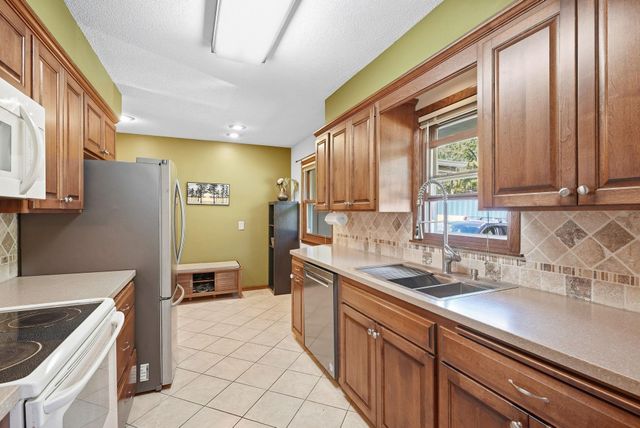 4549 Nevada Avenue N, New Hope, MN 55428