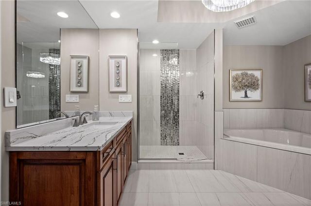 2090 W First ST G807, Fort Myers, FL 33901