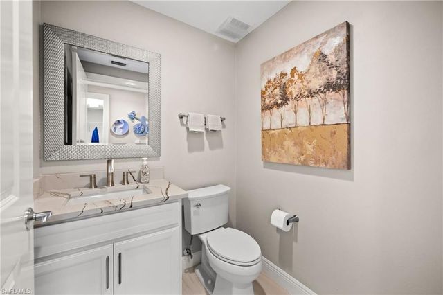 2090 W First ST G807, Fort Myers, FL 33901