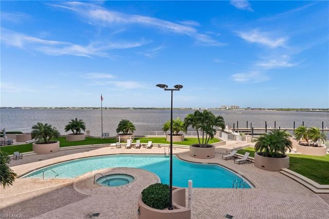 2090 W First ST G807, Fort Myers, FL 33901