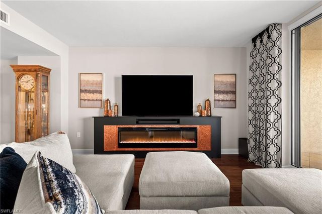 2090 W First ST G807, Fort Myers, FL 33901