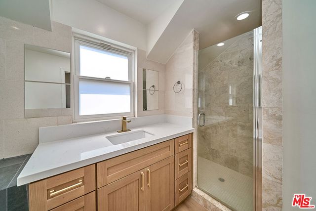 347 S Highland Avenue, Los Angeles, CA 90036