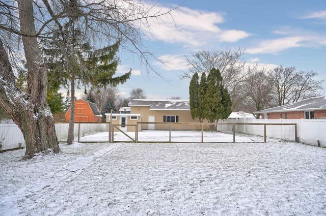 310 Burns Street, Essexville, MI 48732