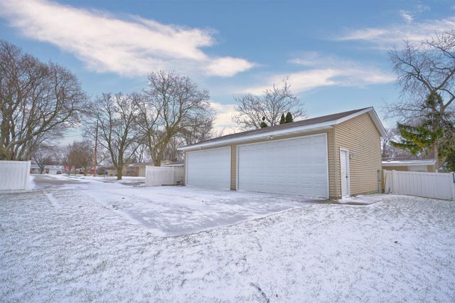 310 Burns Street, Essexville, MI 48732