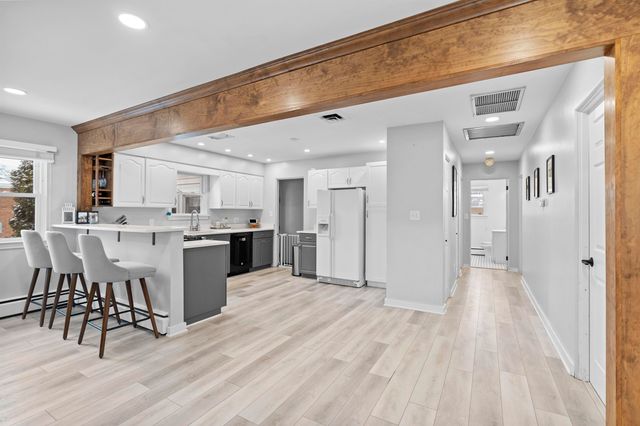 310 Burns Street, Essexville, MI 48732