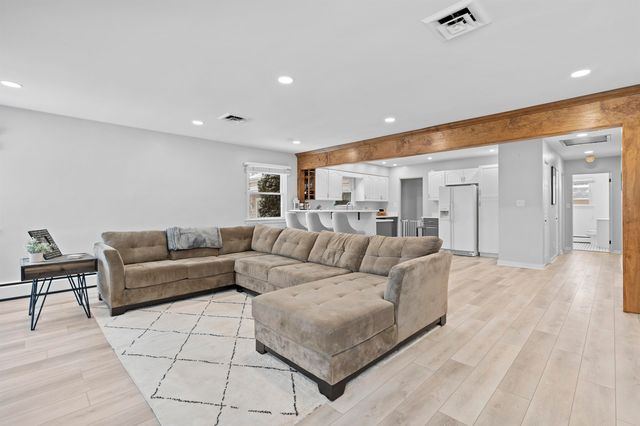 310 Burns Street, Essexville, MI 48732