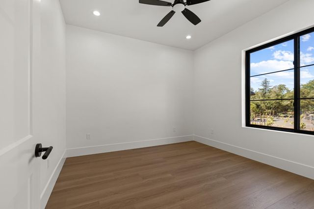 5556 Fetz Ln, Fair Oaks, CA 95628