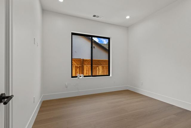 5556 Fetz Ln, Fair Oaks, CA 95628