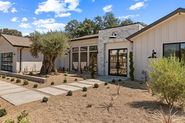 5556 Fetz Ln, Fair Oaks, CA 95628