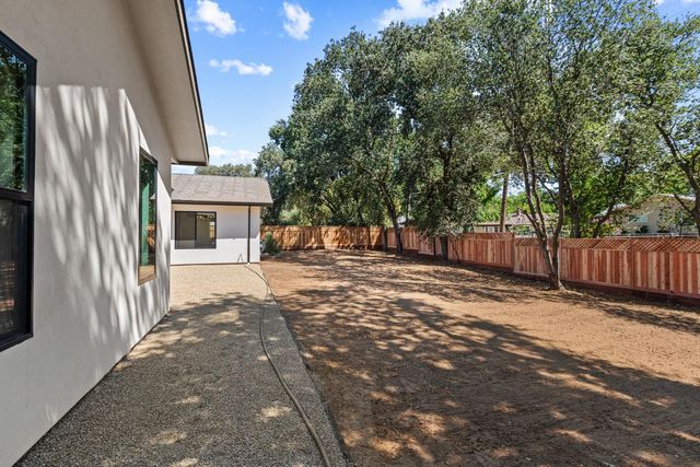 5556 Fetz Ln, Fair Oaks, CA 95628