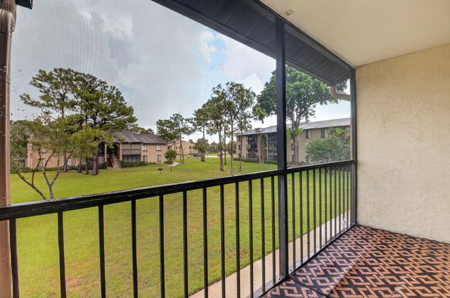 720 SUNNY PINE Way G2, Greenacres, FL 33415
