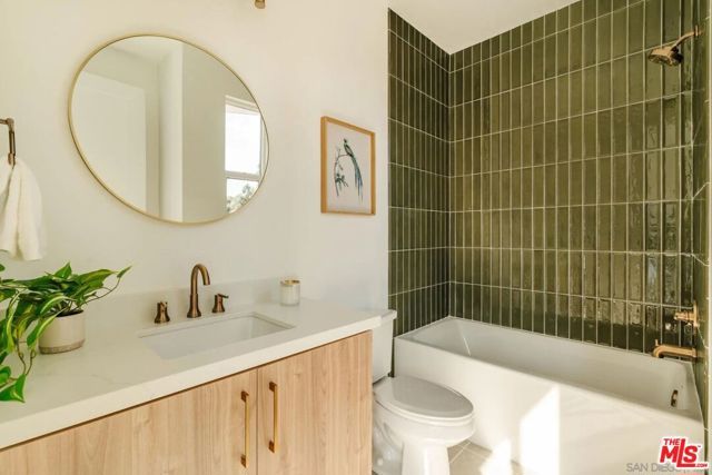 3863 N Riley Lane, Los Angeles, CA 90065