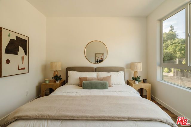 3863 N Riley Lane, Los Angeles, CA 90065
