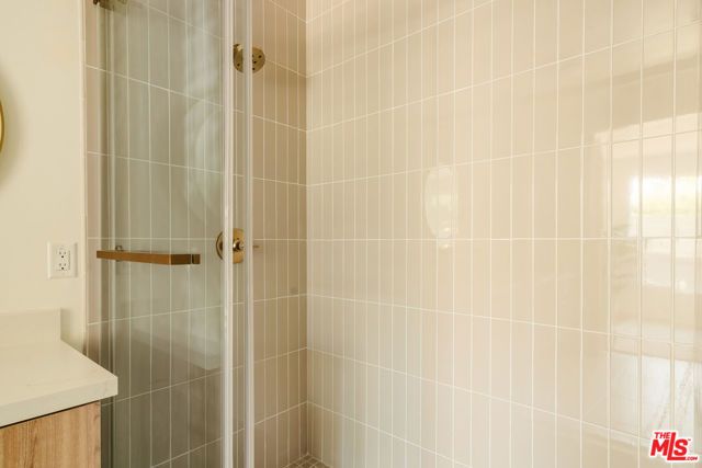 3863 N Riley Lane, Los Angeles, CA 90065