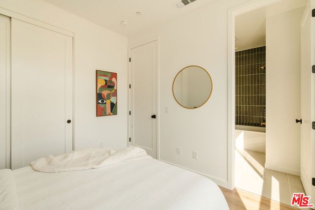 3863 N Riley Lane, Los Angeles, CA 90065