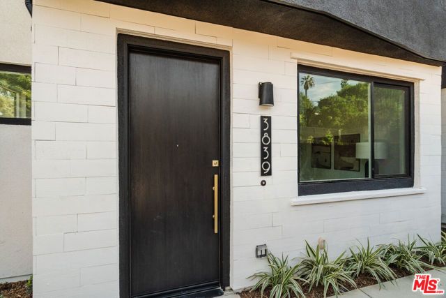 3863 N Riley Lane, Los Angeles, CA 90065