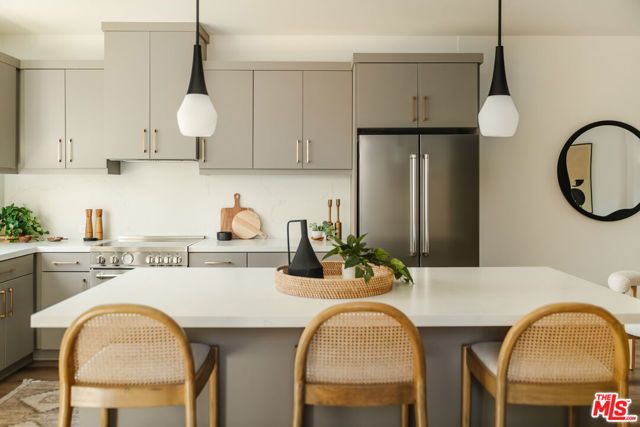 3863 N Riley Lane, Los Angeles, CA 90065