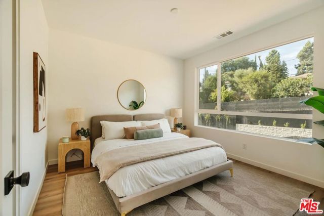 3863 N Riley Lane, Los Angeles, CA 90065