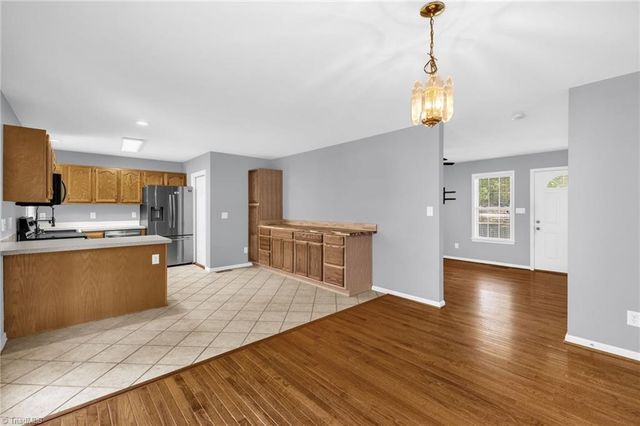 4082 Snyder Ridge Lane, Winston-salem, NC 27107