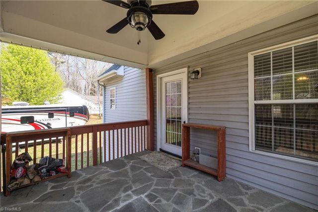 4082 Snyder Ridge Lane, Winston-salem, NC 27107