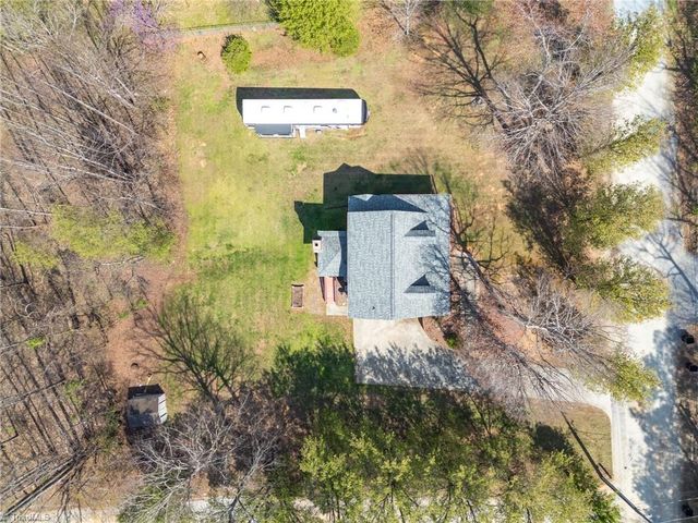 4082 Snyder Ridge Lane, Winston-salem, NC 27107