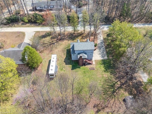 4082 Snyder Ridge Lane, Winston-salem, NC 27107