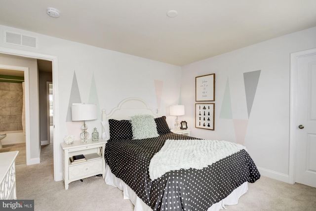 5446 NEWPORT CIR, White Plains, MD 20695