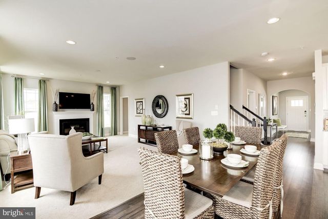 5446 NEWPORT CIR, White Plains, MD 20695