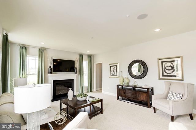 5446 NEWPORT CIR, White Plains, MD 20695