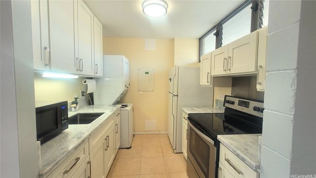 1134 Kinau Street 706, Honolulu, HI 96814