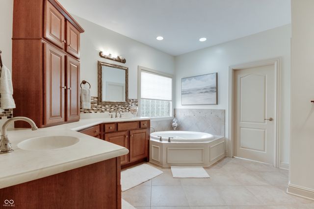 6680 Napa Court, Cicero, IN 46034