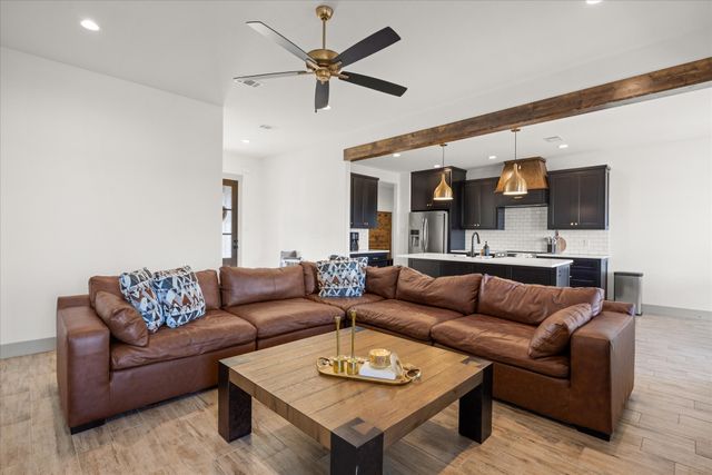 9217 Parkview Circle, Tolar, TX 76476